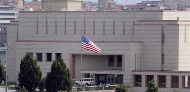 "الجديد": إطلاق نار في محيط السفارة الأميركية في عوكر والجيش يقطع الطريق المؤدية إلى المنطقة