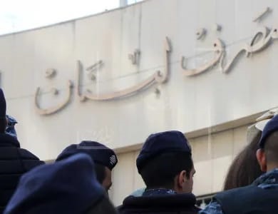خاص – قانون المصارف يعود إلى الواجهة… هل تنجح الحكومة في تجاوز اعتراض صندوق النقد؟