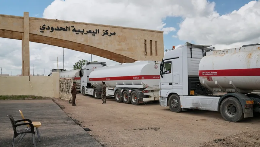 آلاف الشاحنات تنقل نفط العراق عبر سوريا في مؤشر على إرث أزمة هرمز