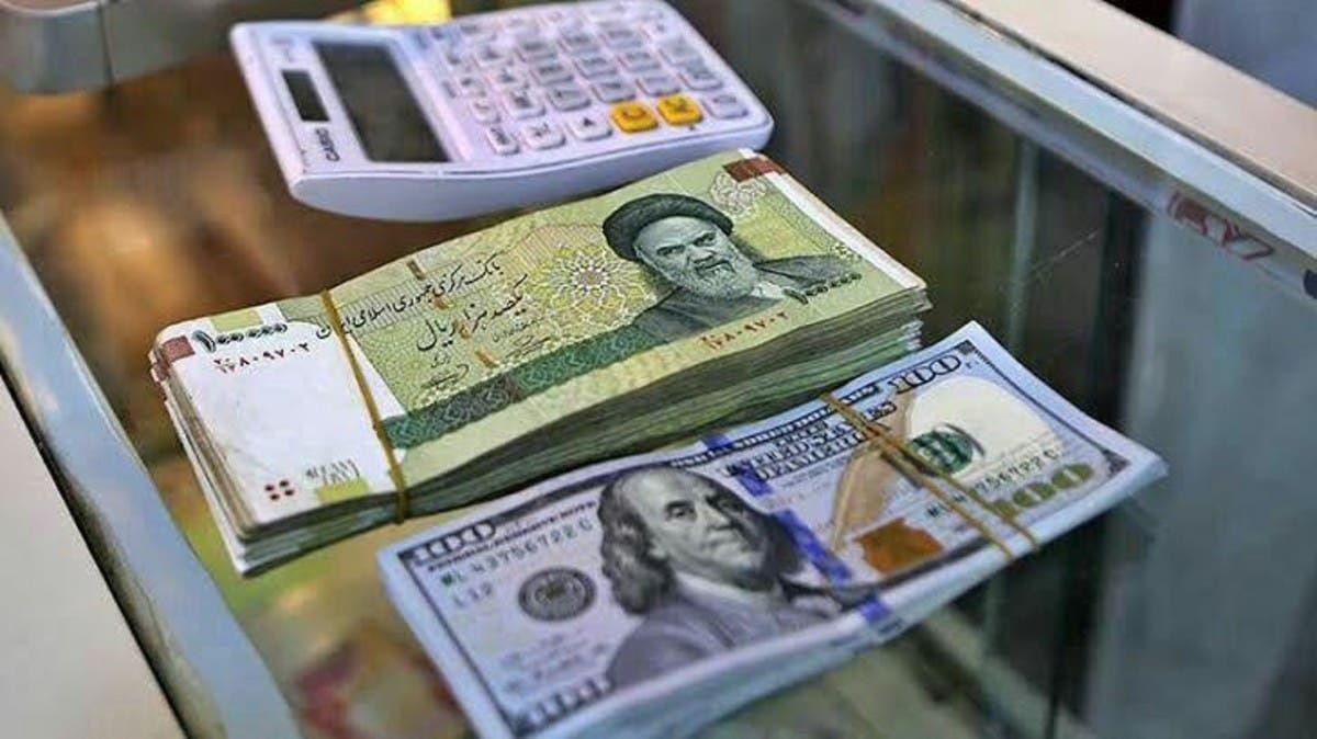 خاص- ترامب يتباهى بـ«تدمير» الريال الإيراني... الرواية الكاملة لخنق واشنطن اقتصاد طهران